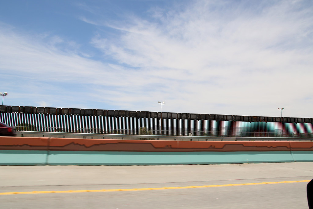 El Paso TX Photo The Border Wall Between USA and Mexico S… Flickr