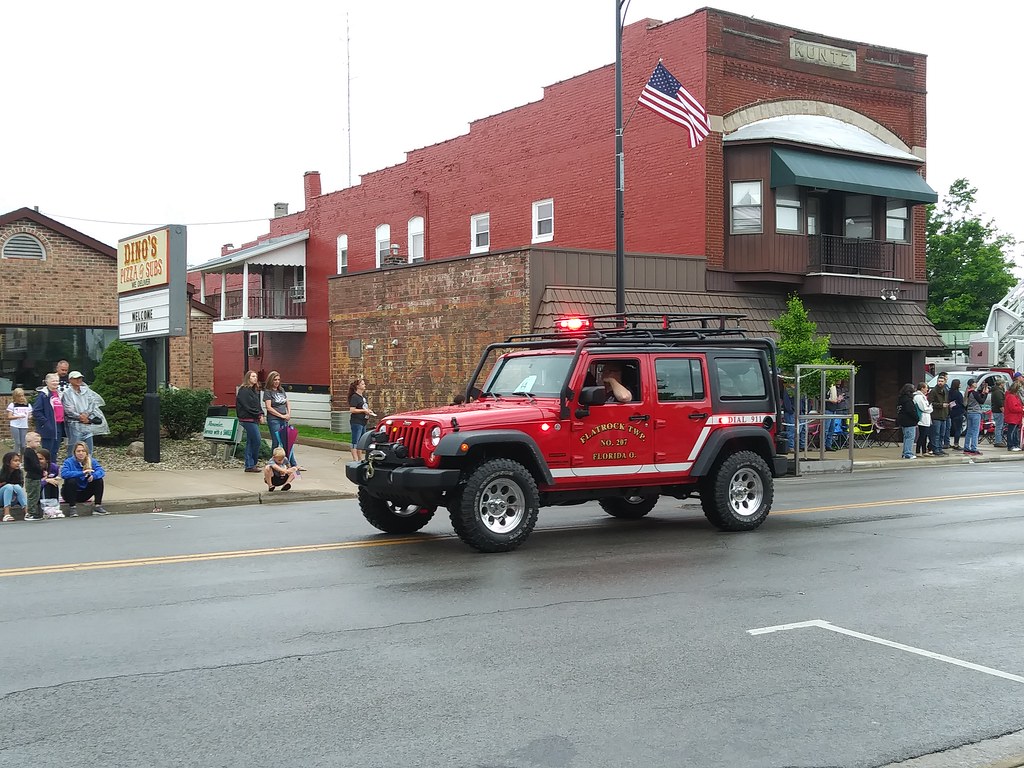 2019 NOVFA Convention Parade Leipsic, Ohio MichiganFireTrucks Flickr
