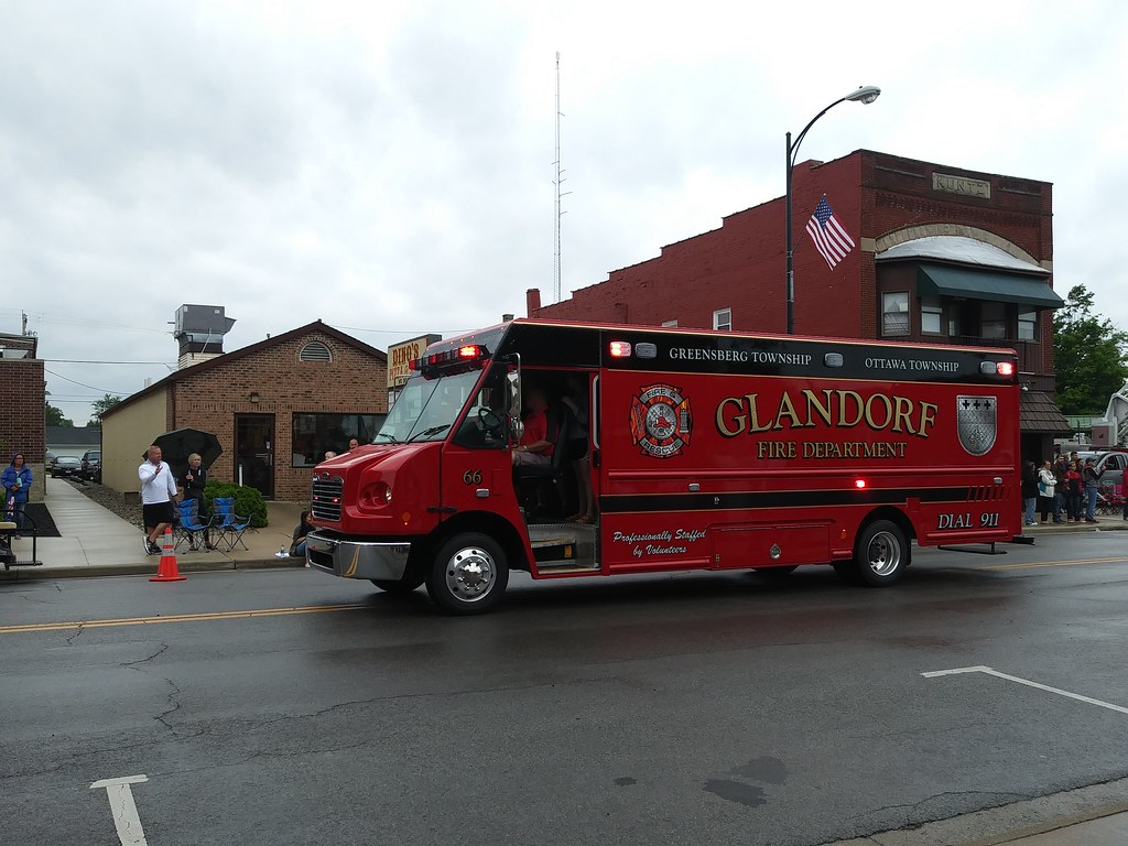 2019 NOVFA Convention Parade Leipsic, Ohio MichiganFireTrucks Flickr