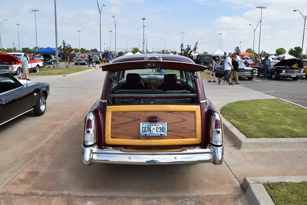 Buck Thomas Park Car show at Buck Thomas Park in Moore, Ok… Andrew