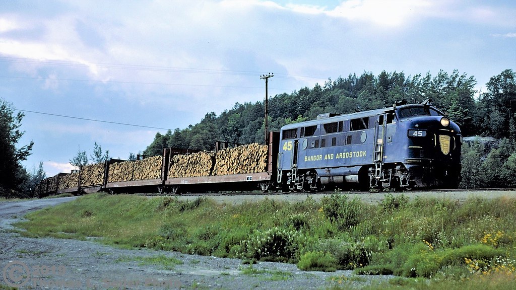 BANGOR & AROOSTOOK F3A 45 LEADS AN EASTBOUND PULPWOOD TRA… Flickr