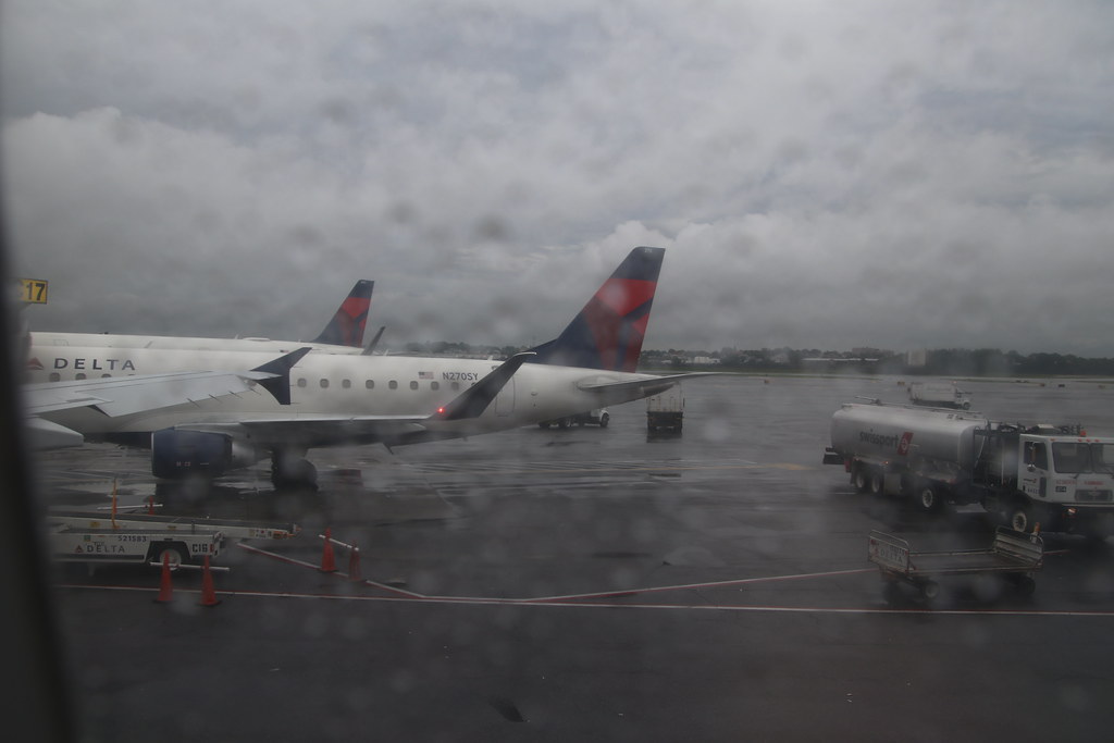 Scenes from the Air Delta Airlines Flight 1867 (LaGuardia… Flickr