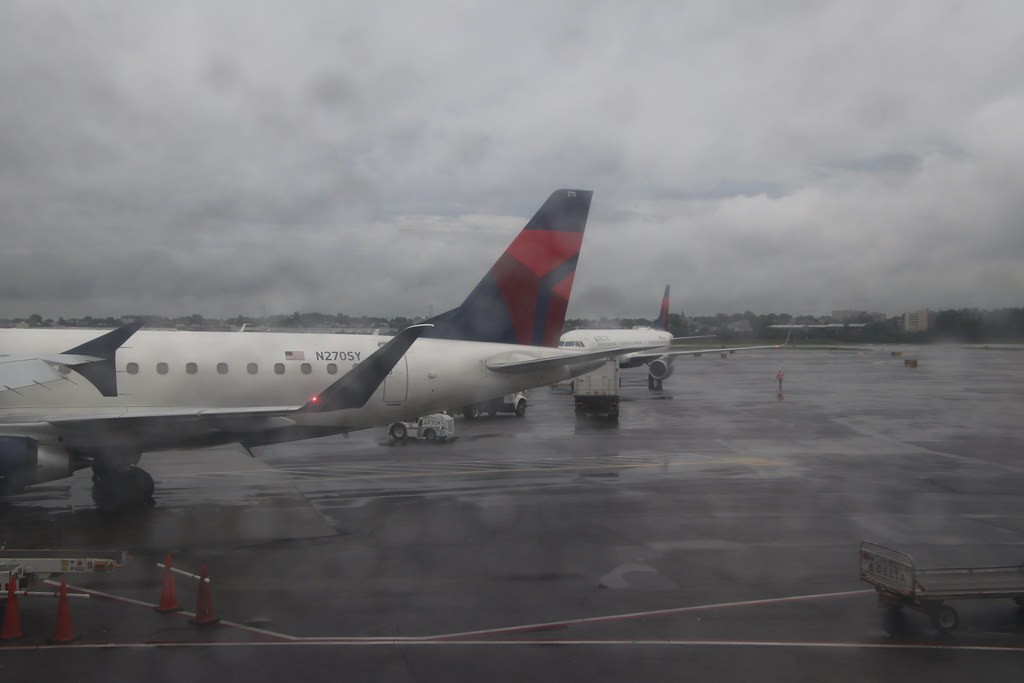 Scenes from the Air Delta Airlines Flight 1867 (LaGuardia… Flickr