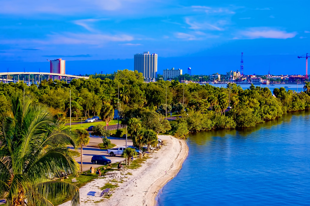 City of Fort Myes, Lee County, Florida, USA Fort Myers or … Flickr