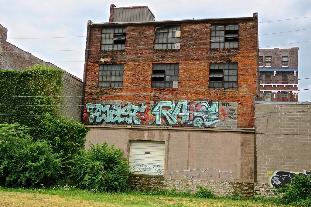 Graffiti, Kansas City, MO Graffiti in Kansas City, Missour… Flickr