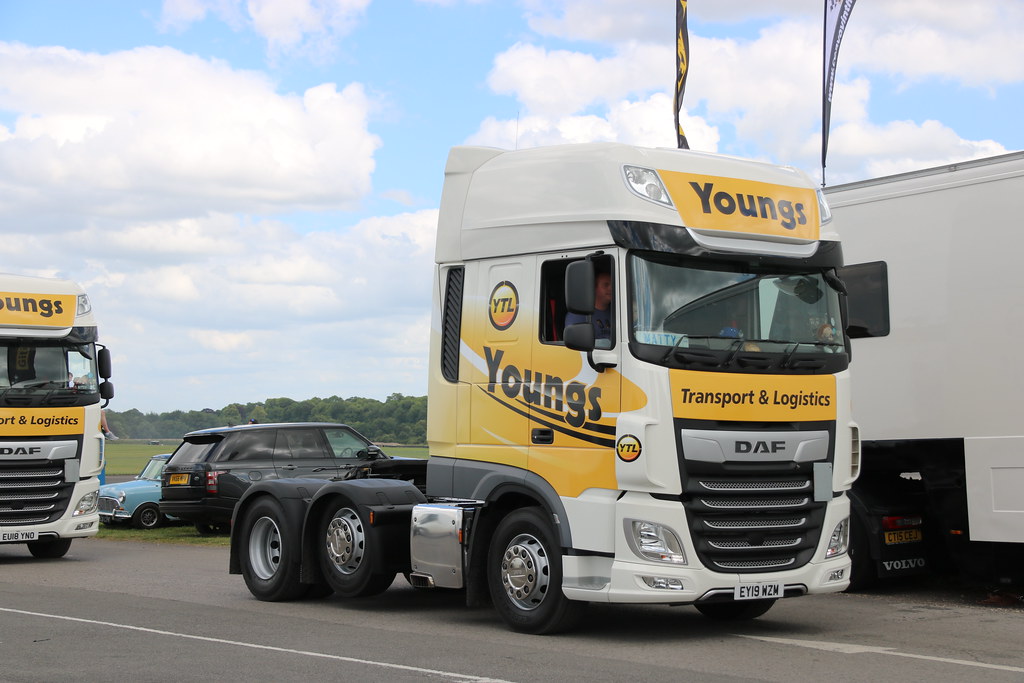 Youngs Transport & Logistics EY19 WZM Thruxton Race Ci… Flickr