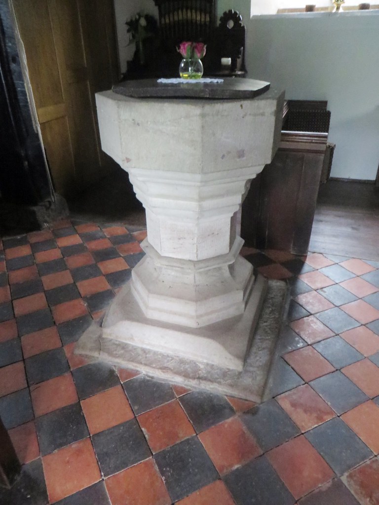 Pixley Herefordshire Font has an octagonal moulded bowl an… Flickr