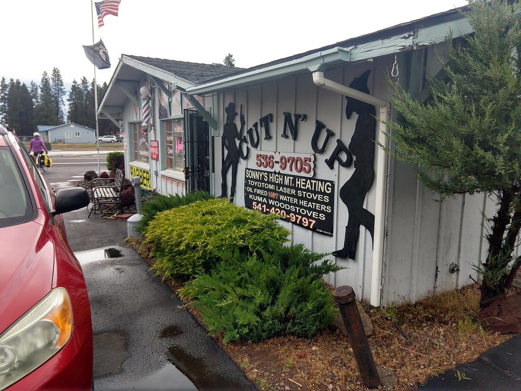 Cut N Up Barber La Pine, Oregon (2019) benj mako hill Flickr