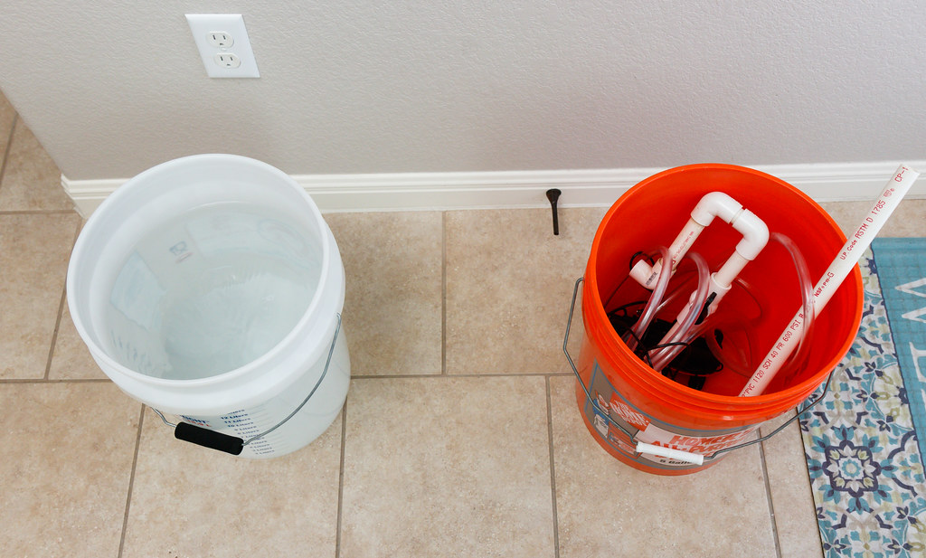 Aquarium Maintenance with Water Change Pump SpecTanks