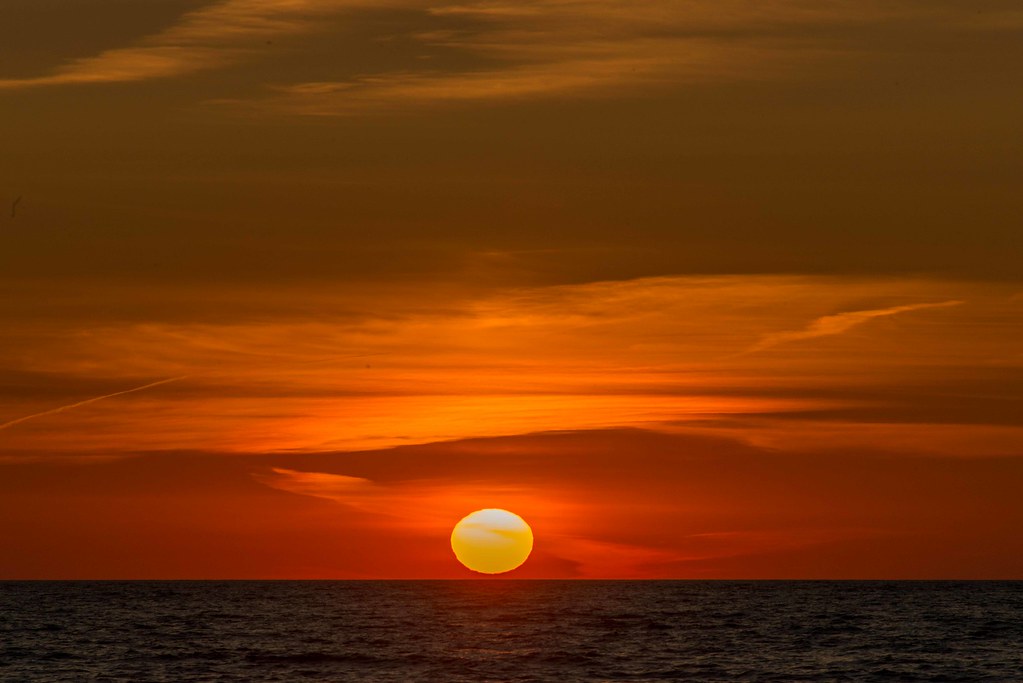 Sunset, Douglas, Lake Michigan, USA 2019 Douglas Beach, Mi… Flickr