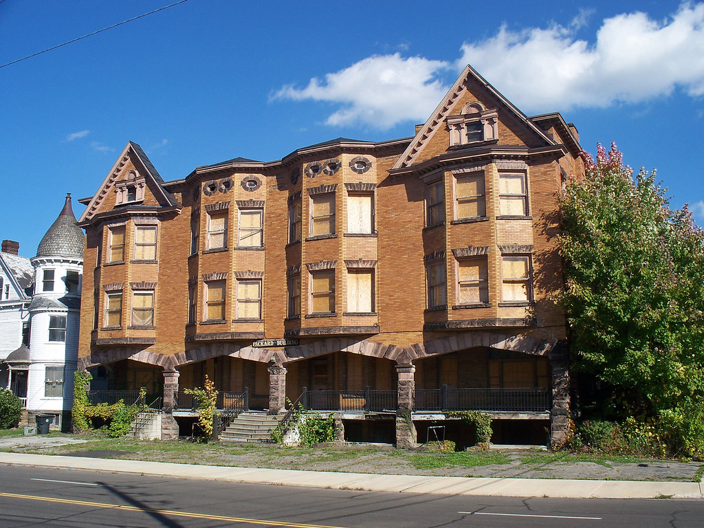 OH Warren Packard Building Vacant Packard Building in Wa… Flickr