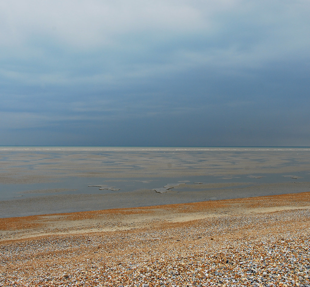 Lydd on Sea Taken from the beach at Lydd on Sea, looking o… Flickr