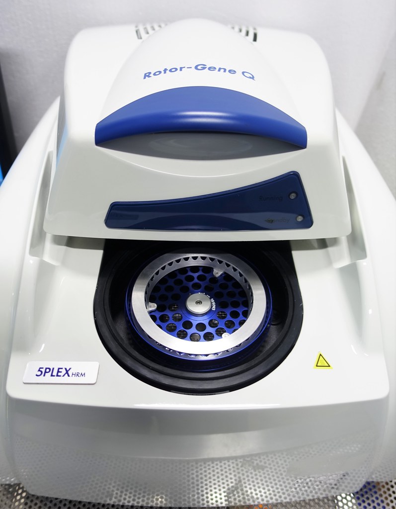 QIAGEN Q MDx 5PLEX HRM REALTIME PCR THERMAL CYCLER 5 PLEX