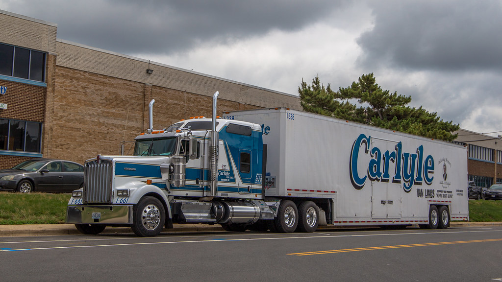 Kenworth W900 for Carlyle Van Lines of Warrensburg, MO. NoVa Truck
