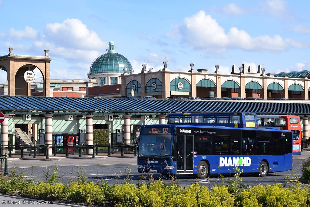 Diamond Bus NW 33008 BT11UWN Intru Trafford Centre UK 16… Flickr