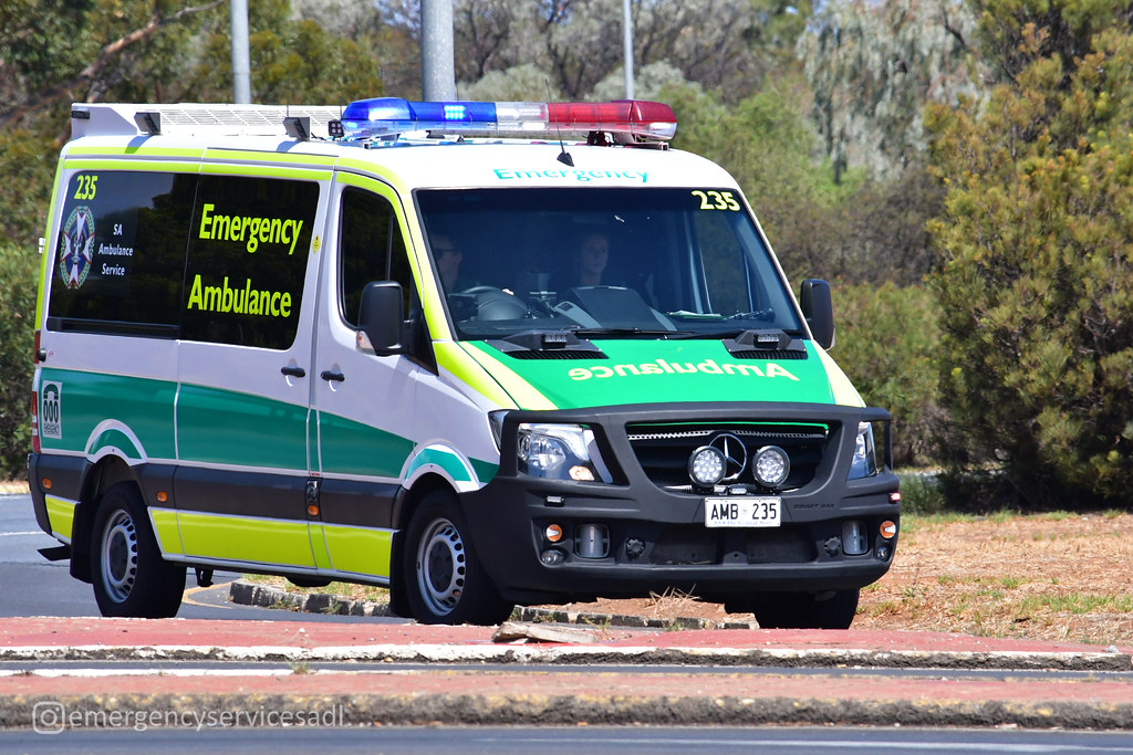 SA Ambulance Service Parafield 62 (Fleet 235) emergencyservicesadl