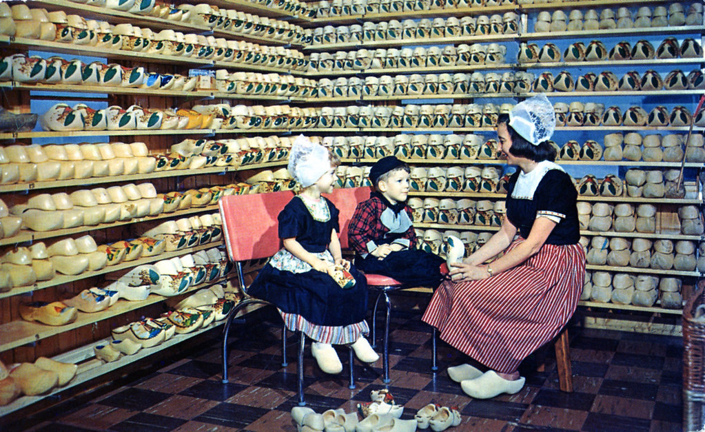 Holland Wooden Shoe Factory Holland MI a photo on Flickriver