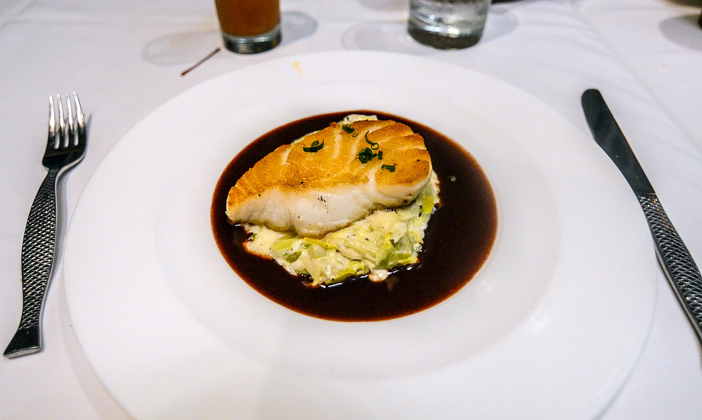 Flying Fish Review Wandering In Disney