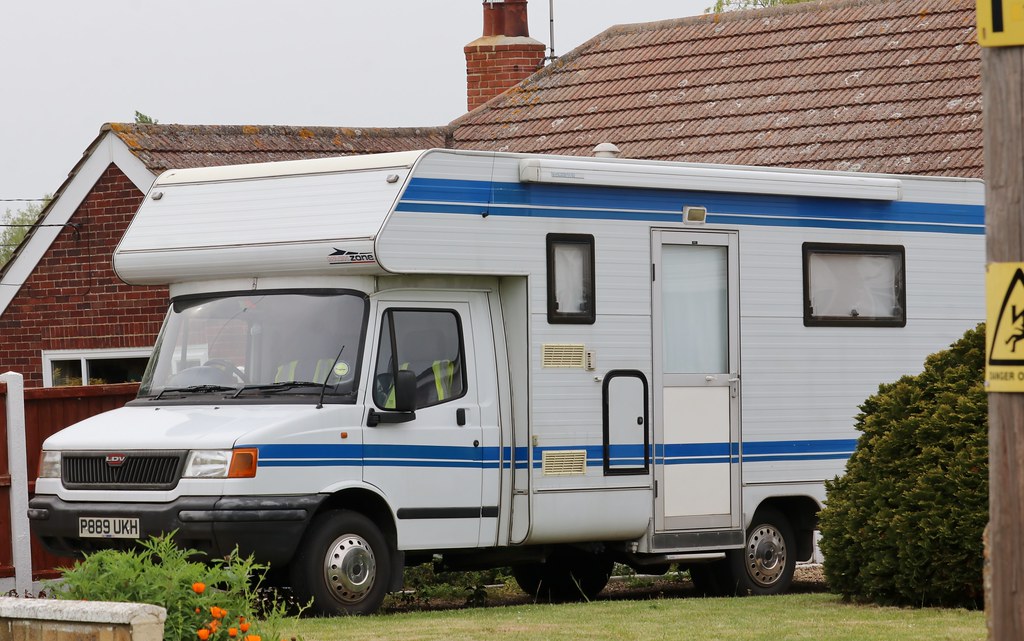 P889 UKH 1997 LDV Convoy D LWB MachZone camper. Nivek.Old.Gold Flickr