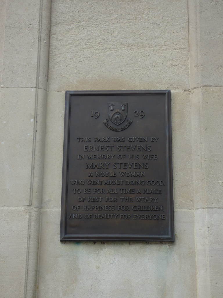 Mary Stevens Park, Stourbridge Gate at Heath Lane plaq… Flickr