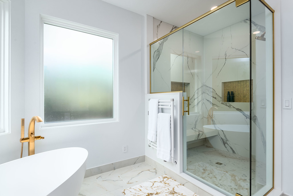 Eugene Luxury Bath Fits Contemporary Style Neil Kelly