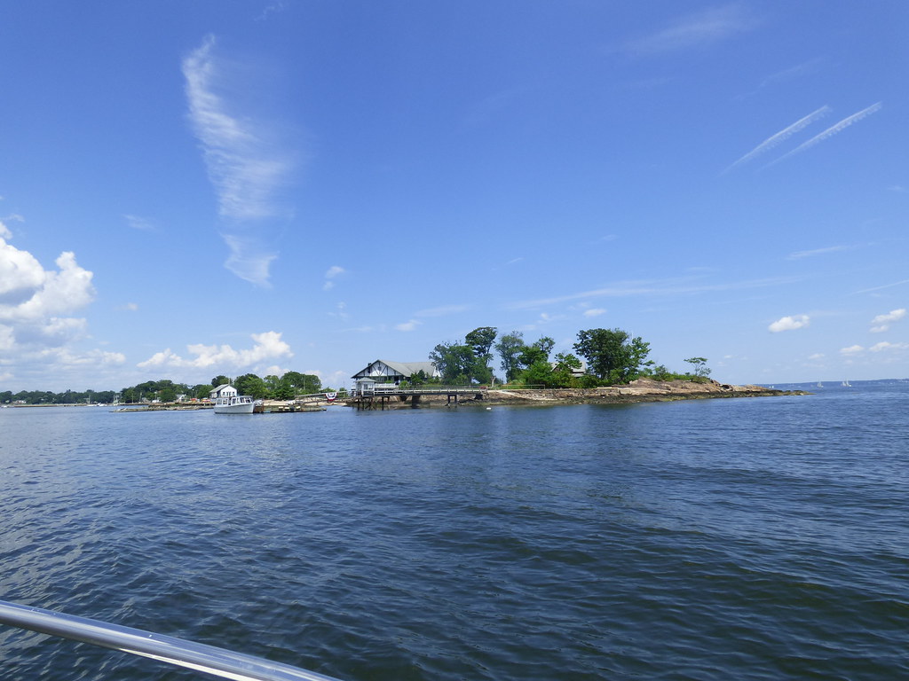 Echo Bay Yacht Club Private islands in New Rochelle, NY Westchester