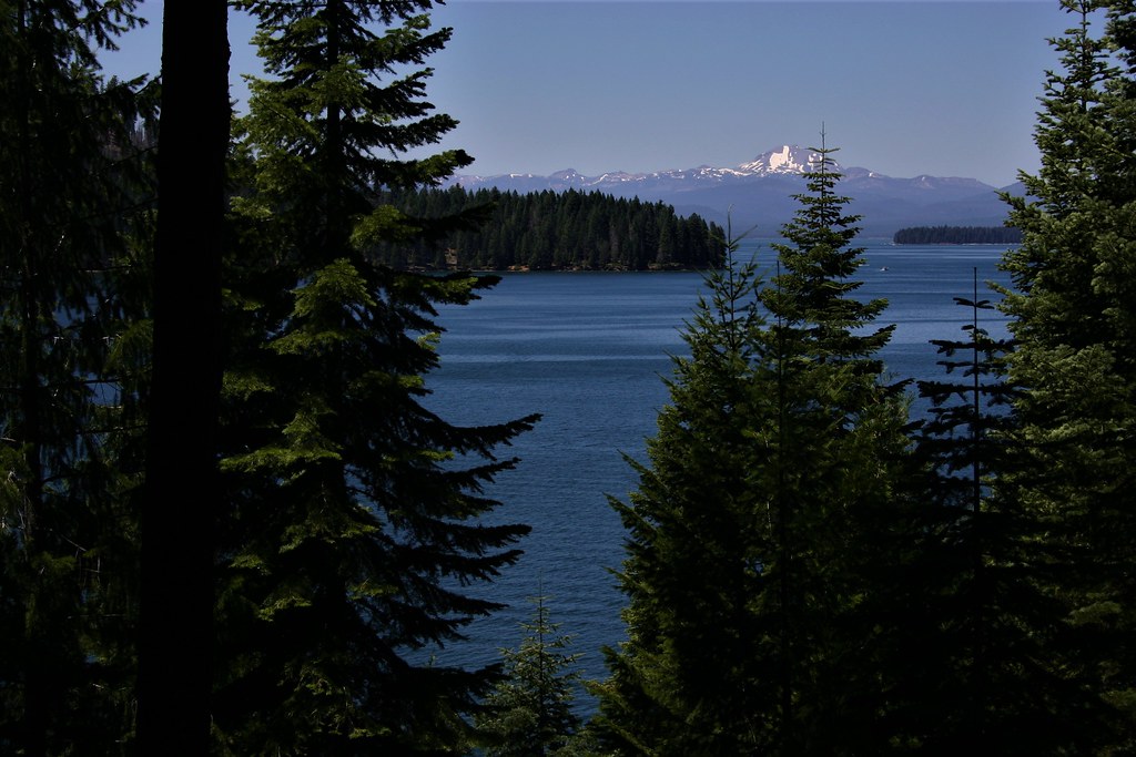 Lake Almanor and Mount Lassen In The Distance PR vonB (13 Million