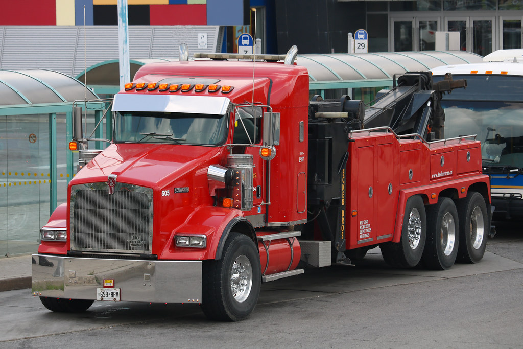 Becker Bros. Towing 505 (1) (Kenworth T800) Brian Bui Flickr