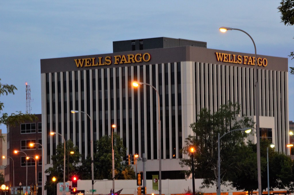 Wells Fargo Downtown Sioux Falls Cory Beck Flickr