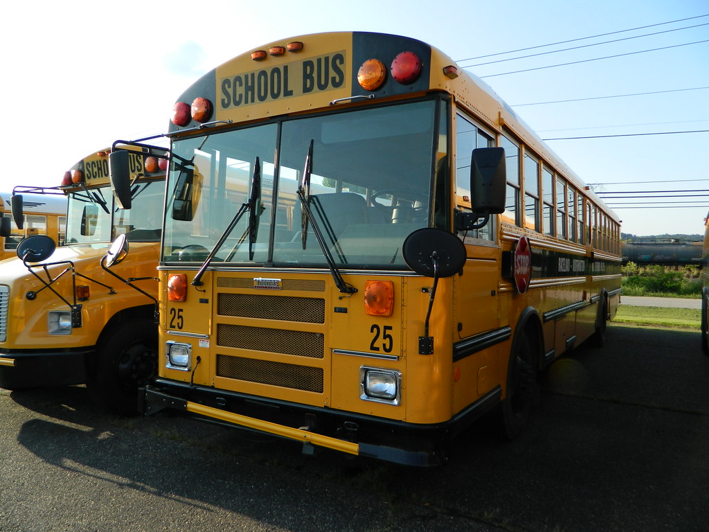 RacelandWorthington Independent Schools 25 (2) Bus lot … Flickr