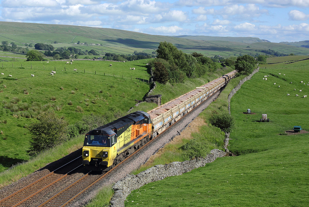 70810 Low Moor 21/6/19 70810 passing Low Moor, on the appr… Flickr