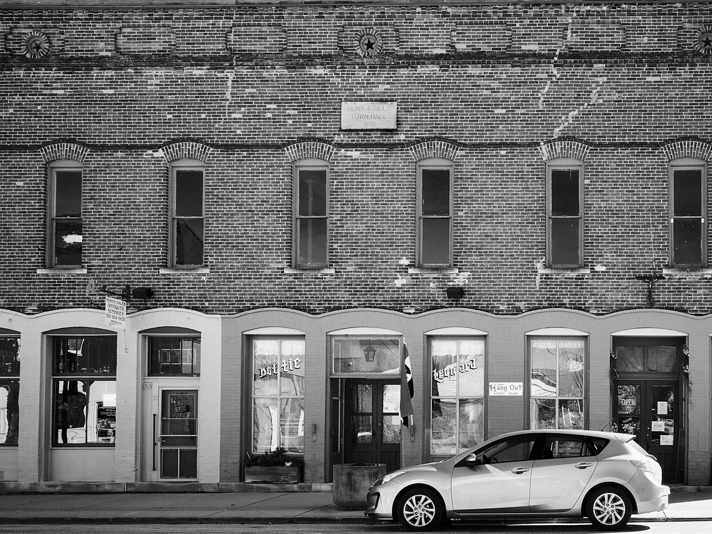 Hang Out North Salem, Indiana, USA Randall McRoberts Flickr