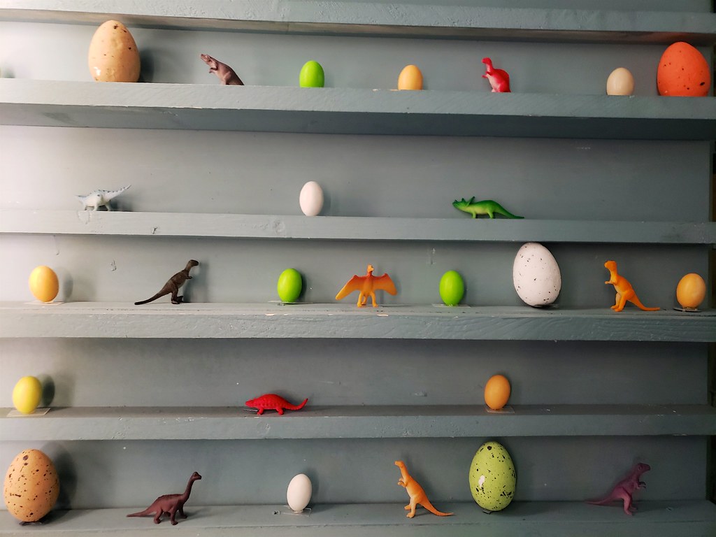KnickKnacks On The Bathroom Shelves At LùBar Joe Shlabotnik Flickr