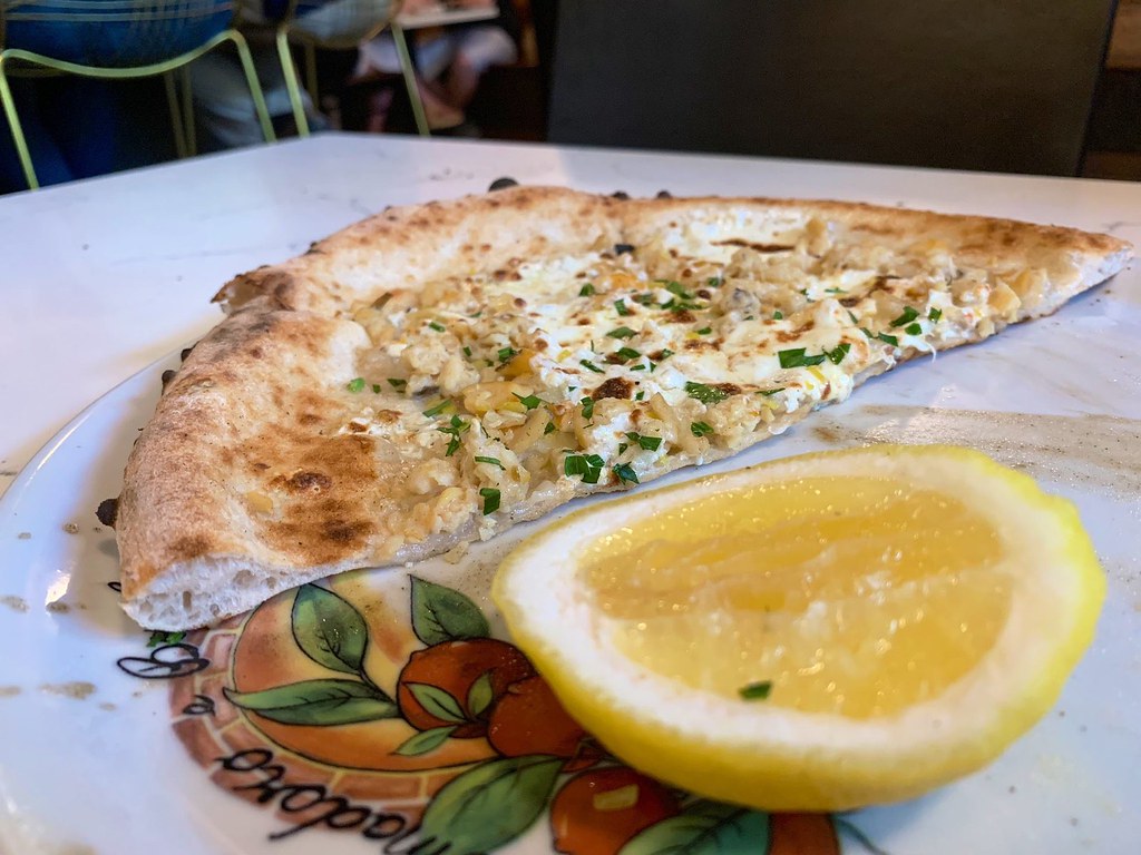 Photo I'm at Pizza Capo! Matt Haughey Flickr