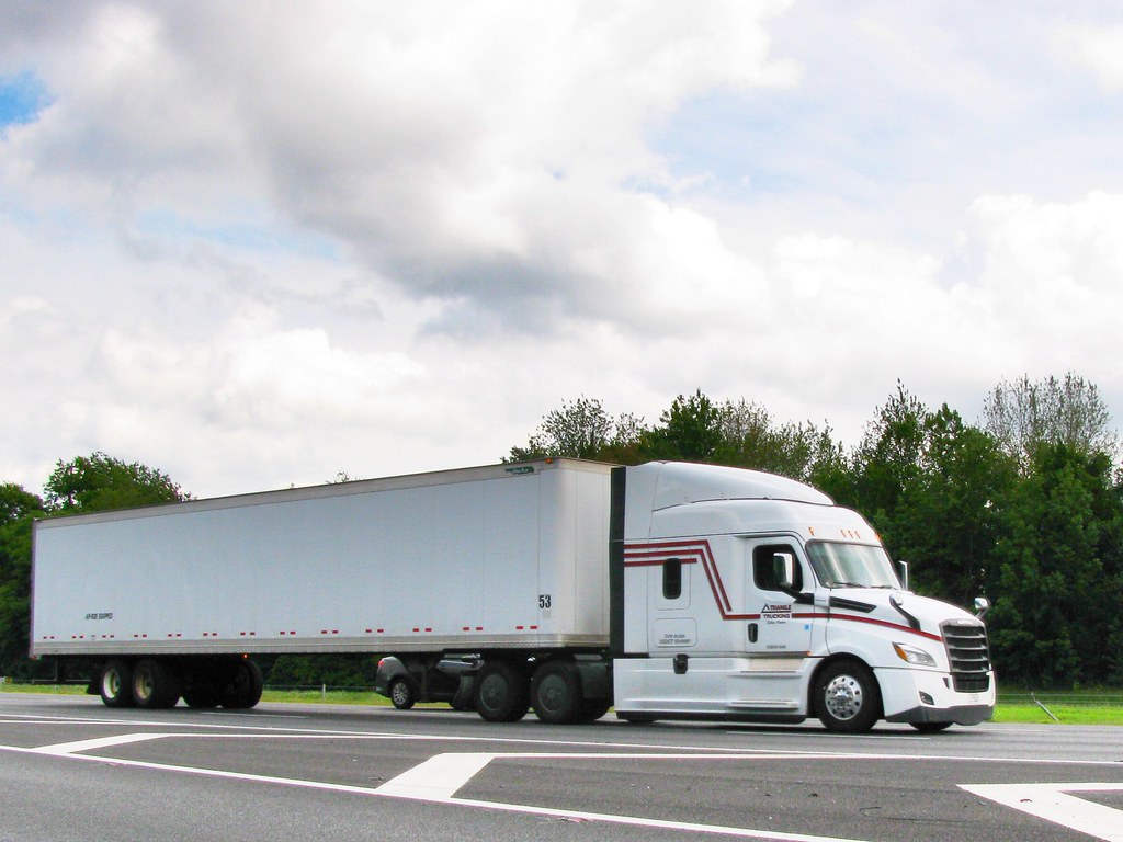 1AAAB Triangle Trucking tnsamiam Flickr