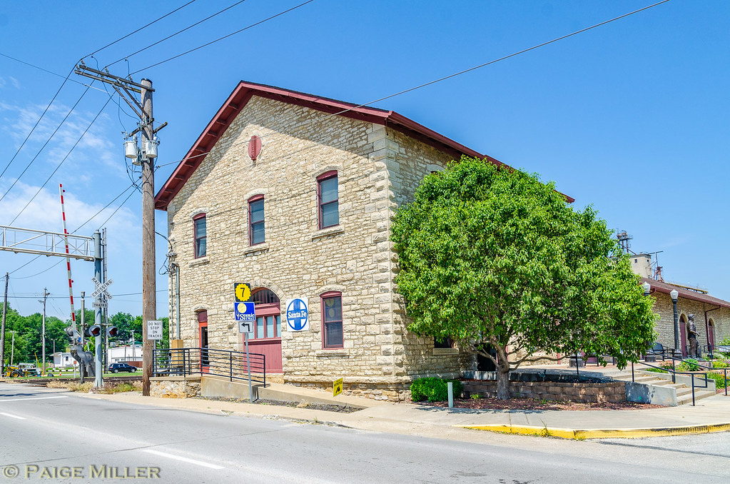 Atchison, KS Atchison Topeka Santa Fe RR freight house, bu… Flickr