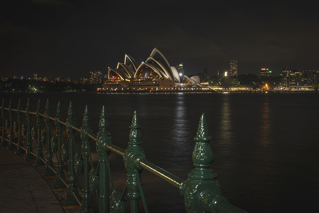 Sydney_operahouse andrew milling Flickr