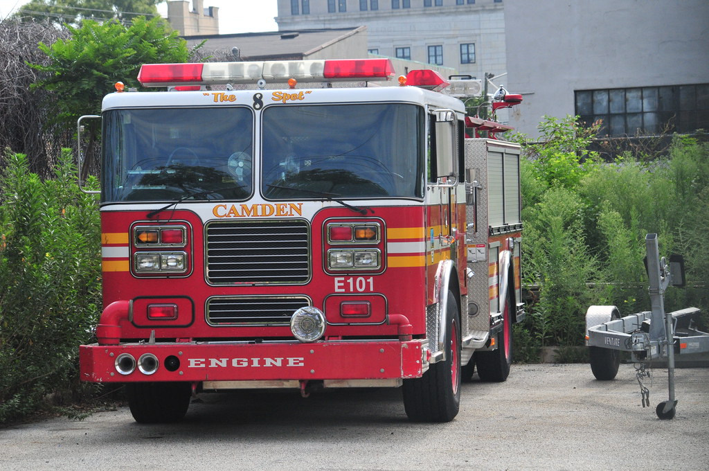 Camden Fire Department Engine 101 2004 Seagrave ExEngine … Flickr