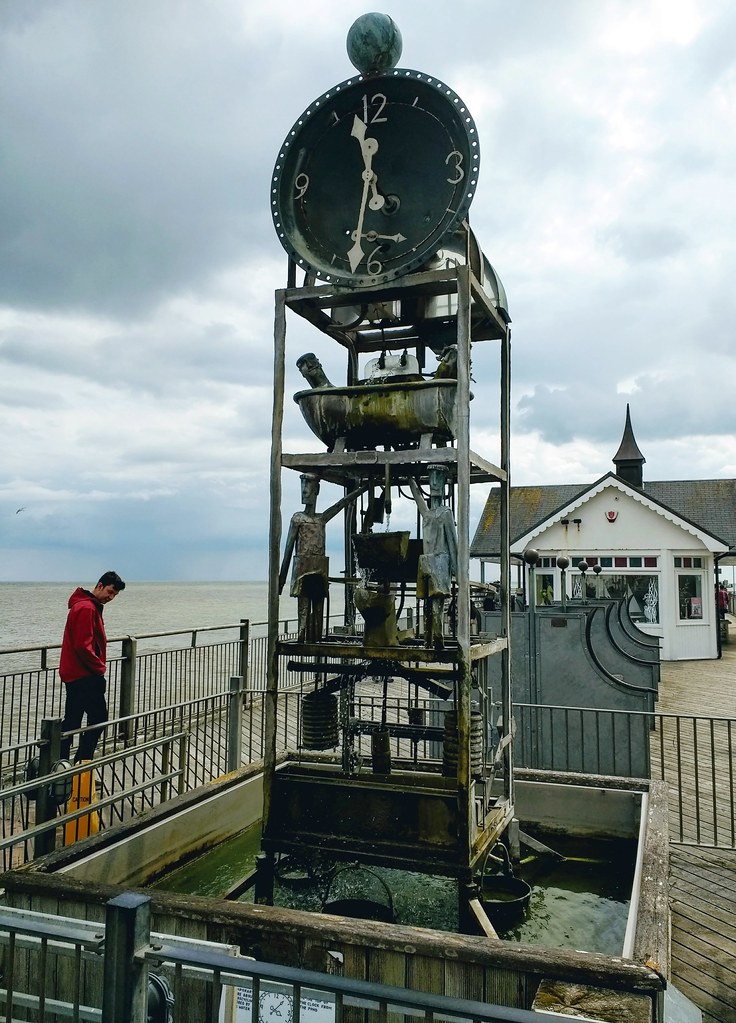 Southwold Water Clock The pier water clock was made in 19… Flickr