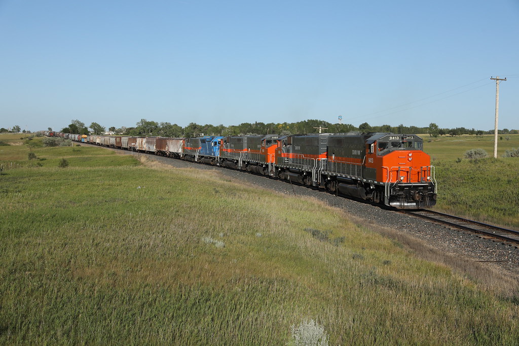 what's new in Noonan dmvw empty grain train heading to the… Flickr