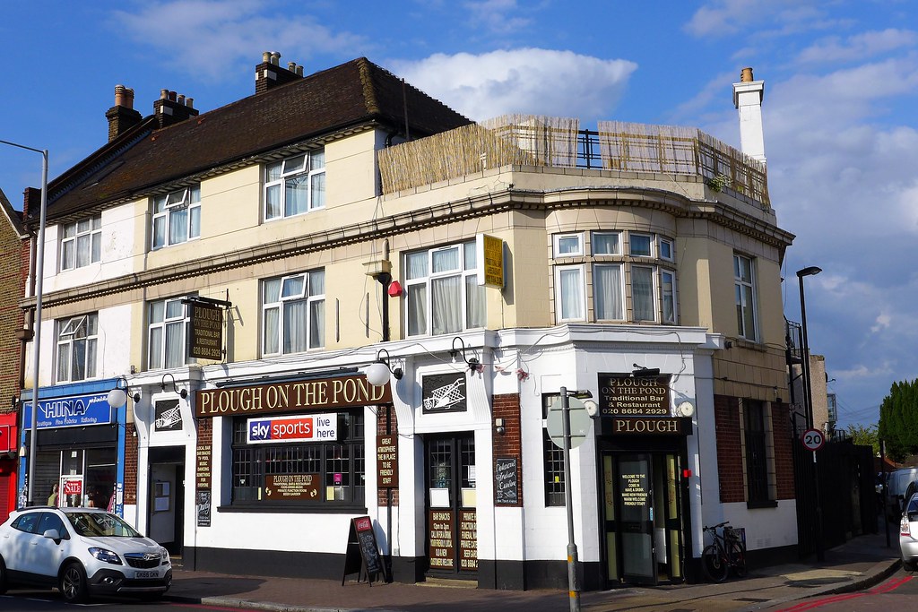 Plough on the Pond, Thornton Heath, CR7 A pub on a big rou… Flickr