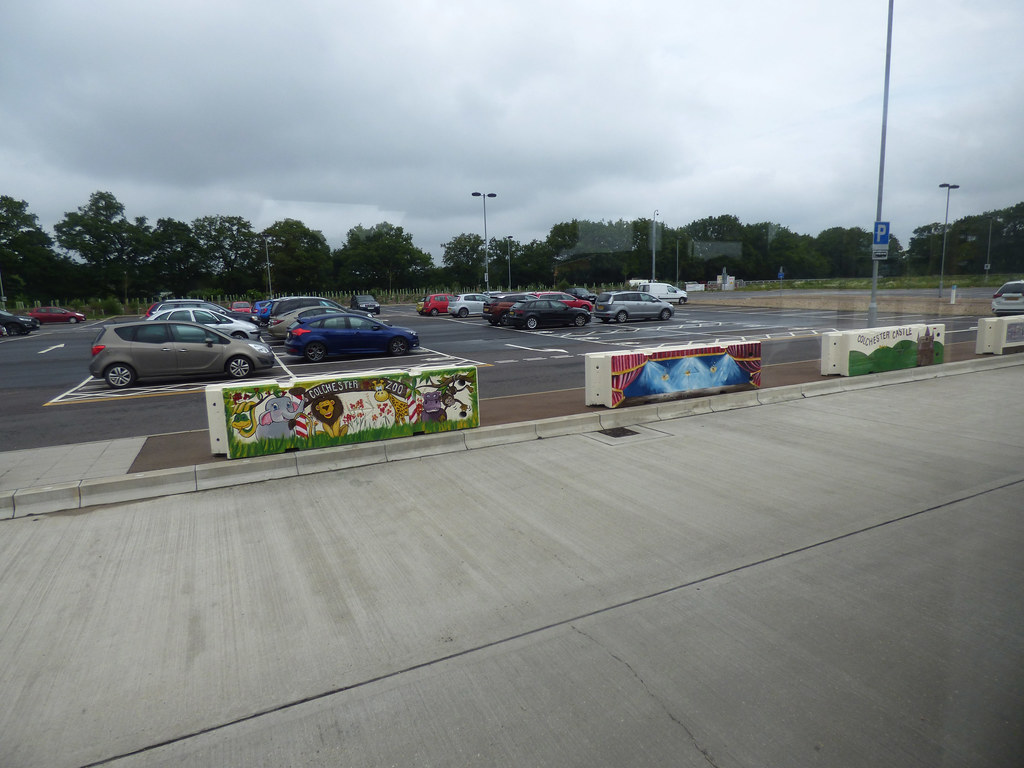 Colchester Park & Ride Colchester Zoo and Colchester Cas… Flickr