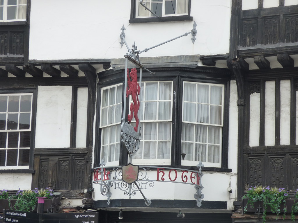 Red Lion Hotel High Street, Colchester pub sign Flickr