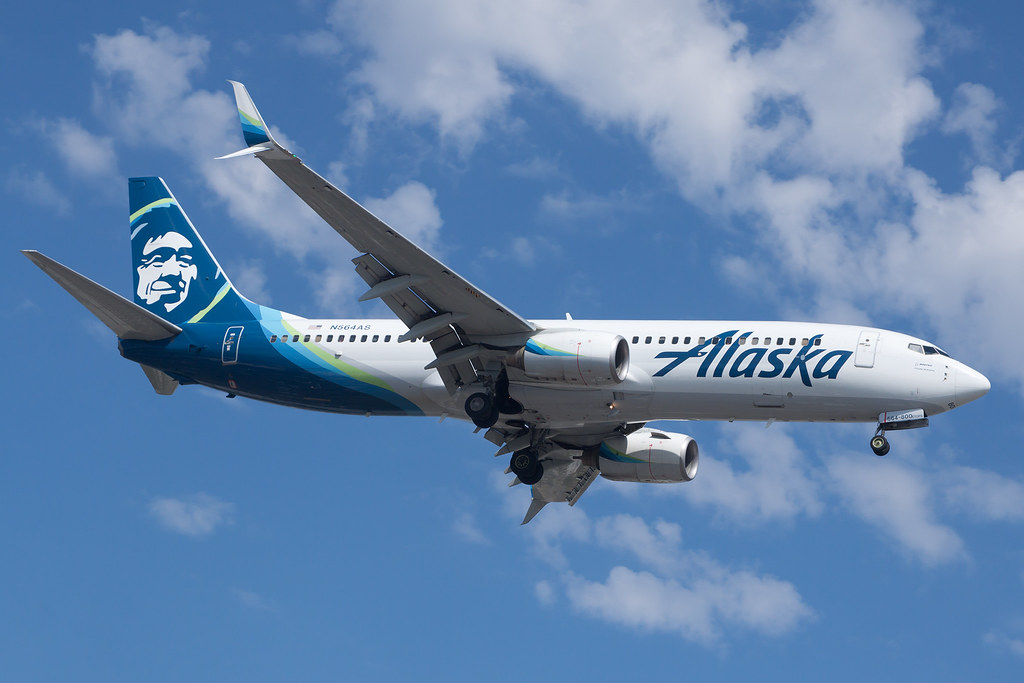 Alaska Airlines Boeing 737800 N564AS Spotting at SNA for … Flickr