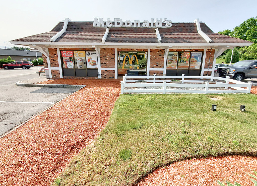 McDonald's Millis, MA Here's a true, classic mansardsty… Flickr