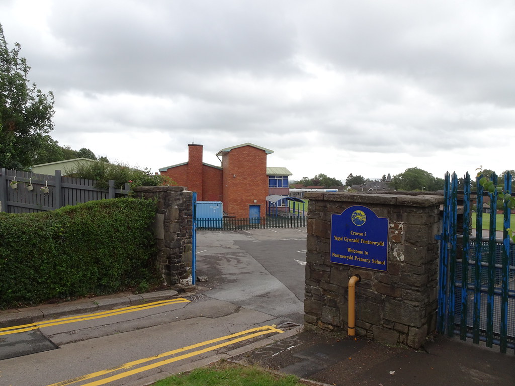 Pontnewydd Primary School, Bryn Celyn Road, West Pontnewyd… Flickr