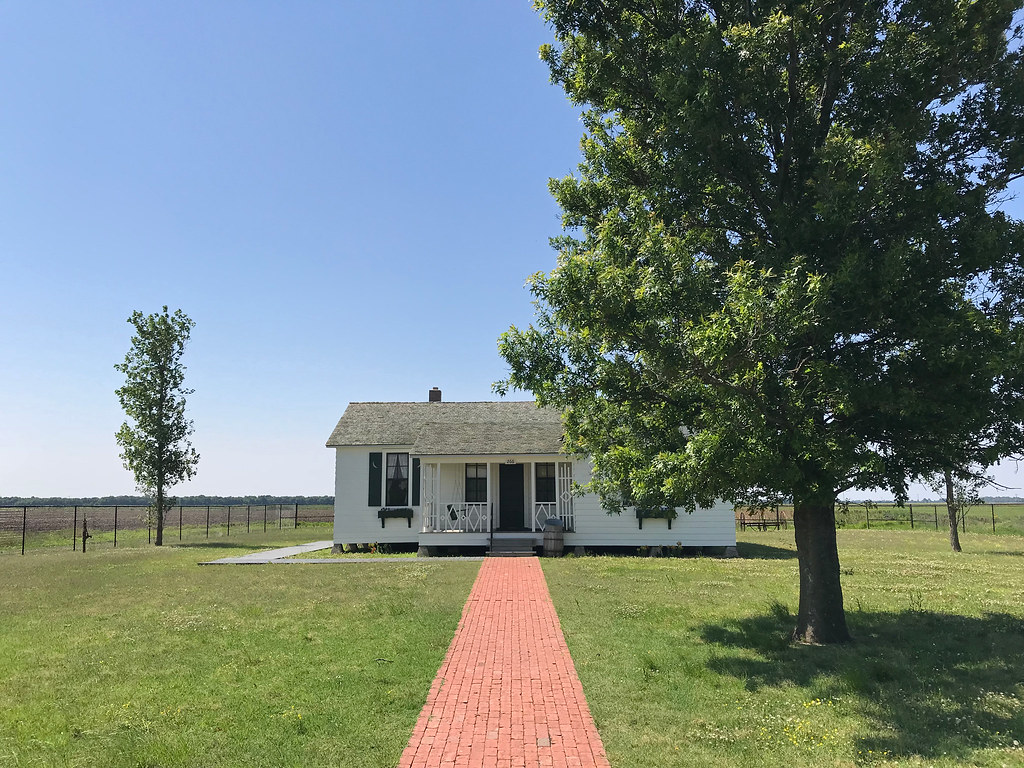 Johnny Cash Boyhood Home in Dyess, AR Johnny Cash Boyhood … Flickr