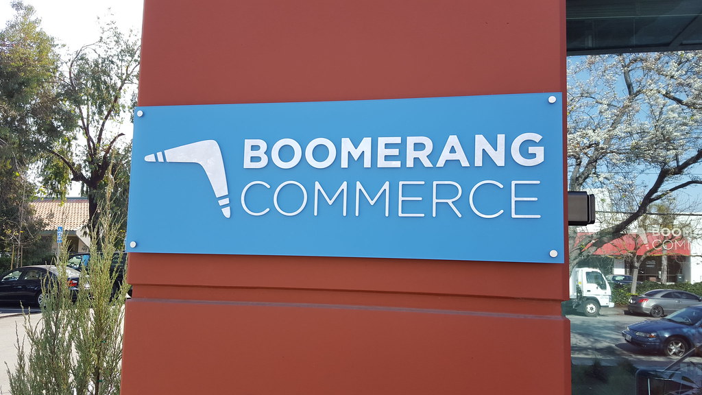 LOGOS Sign Studio offers outdoor… Flickr