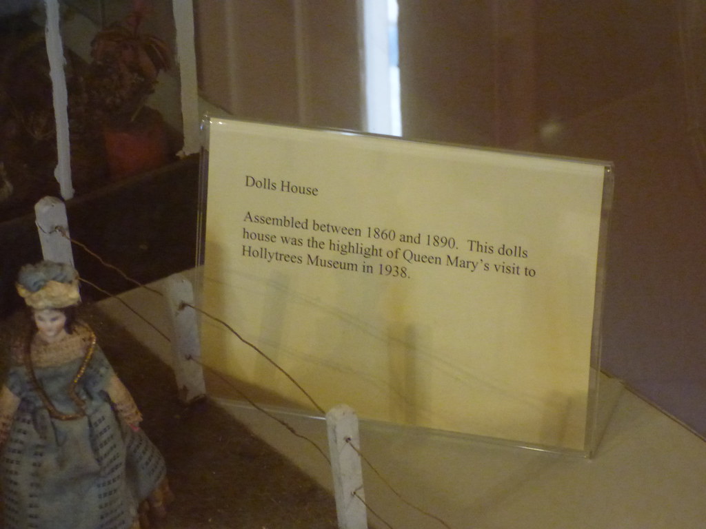 Hollytrees Museum, Colchester Dolls House sign a photo on Flickriver