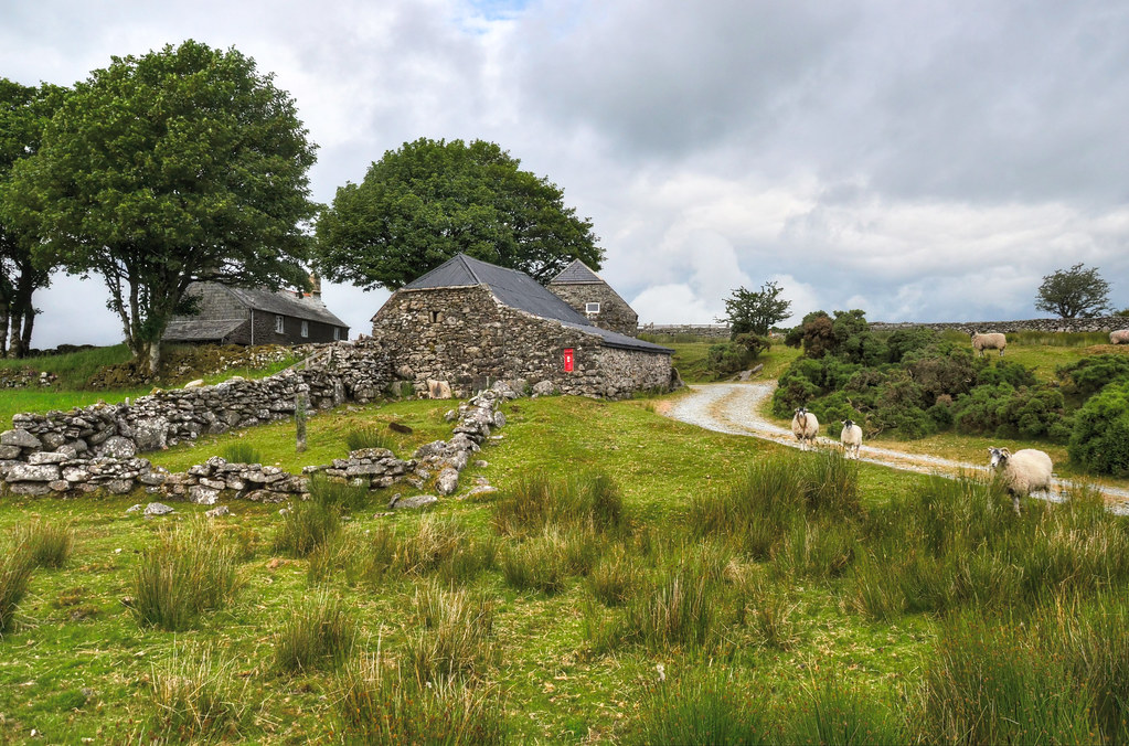 Dartmoor farm buildings, central Dartmoor This little grou… Flickr